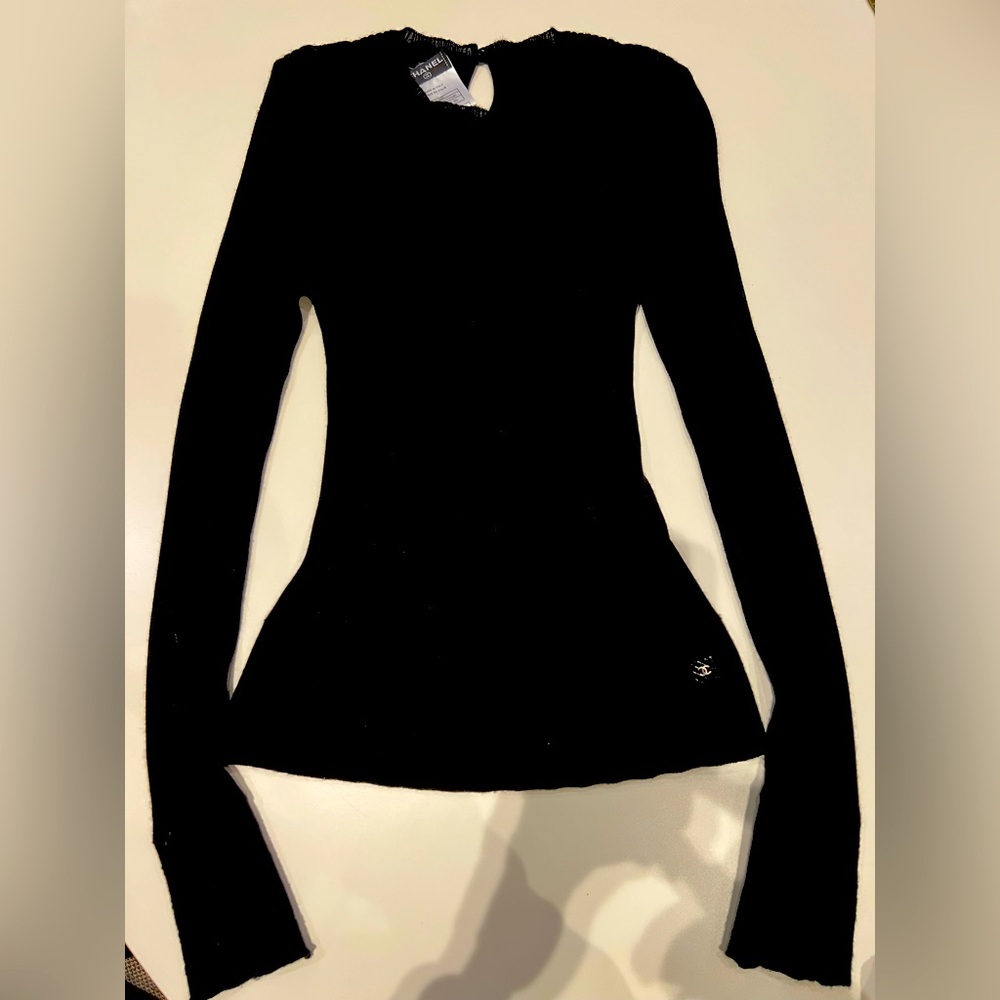 Chanel Authentic size 36 Black Ribbed long sleeve cashmere and silk Sweater